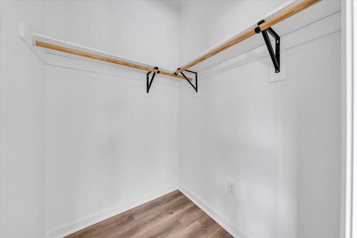 415 7th ST - Photo 26