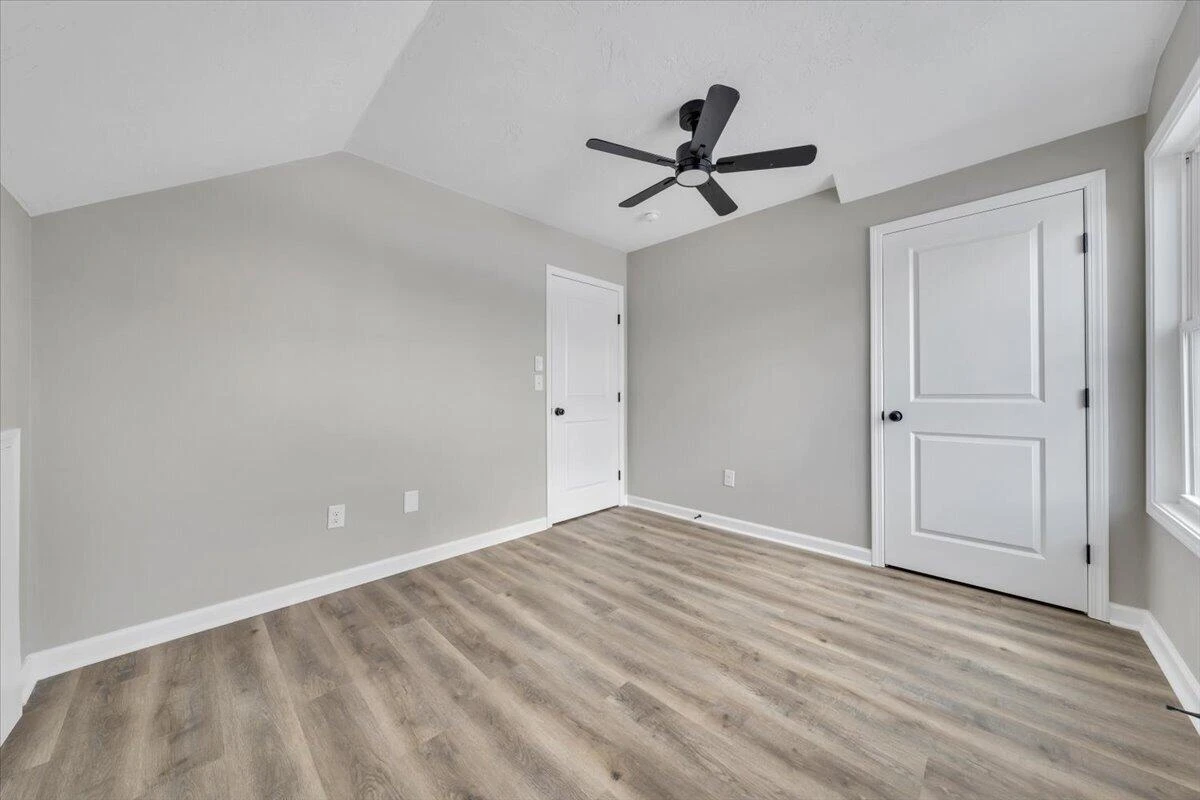 415 7th ST - Photo 28