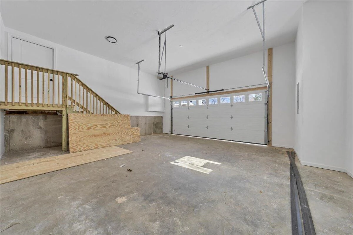 415 7th ST - Photo 35