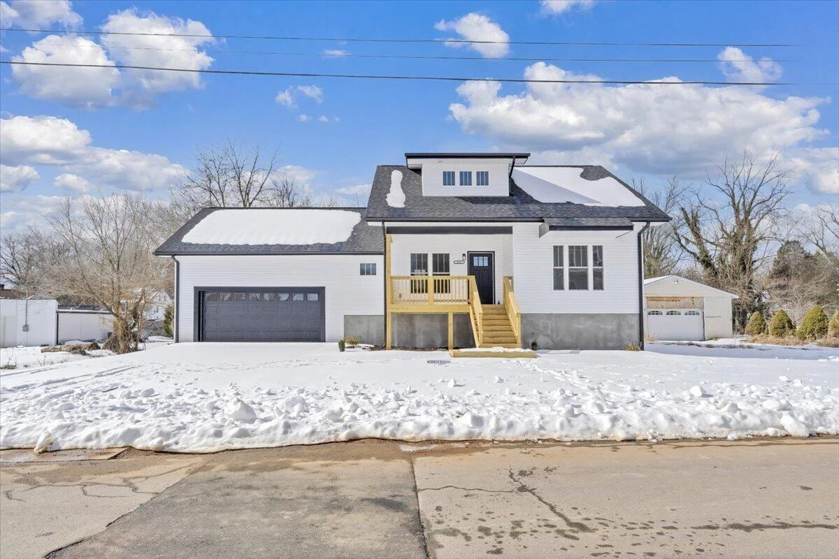 415 7th ST - Photo 44