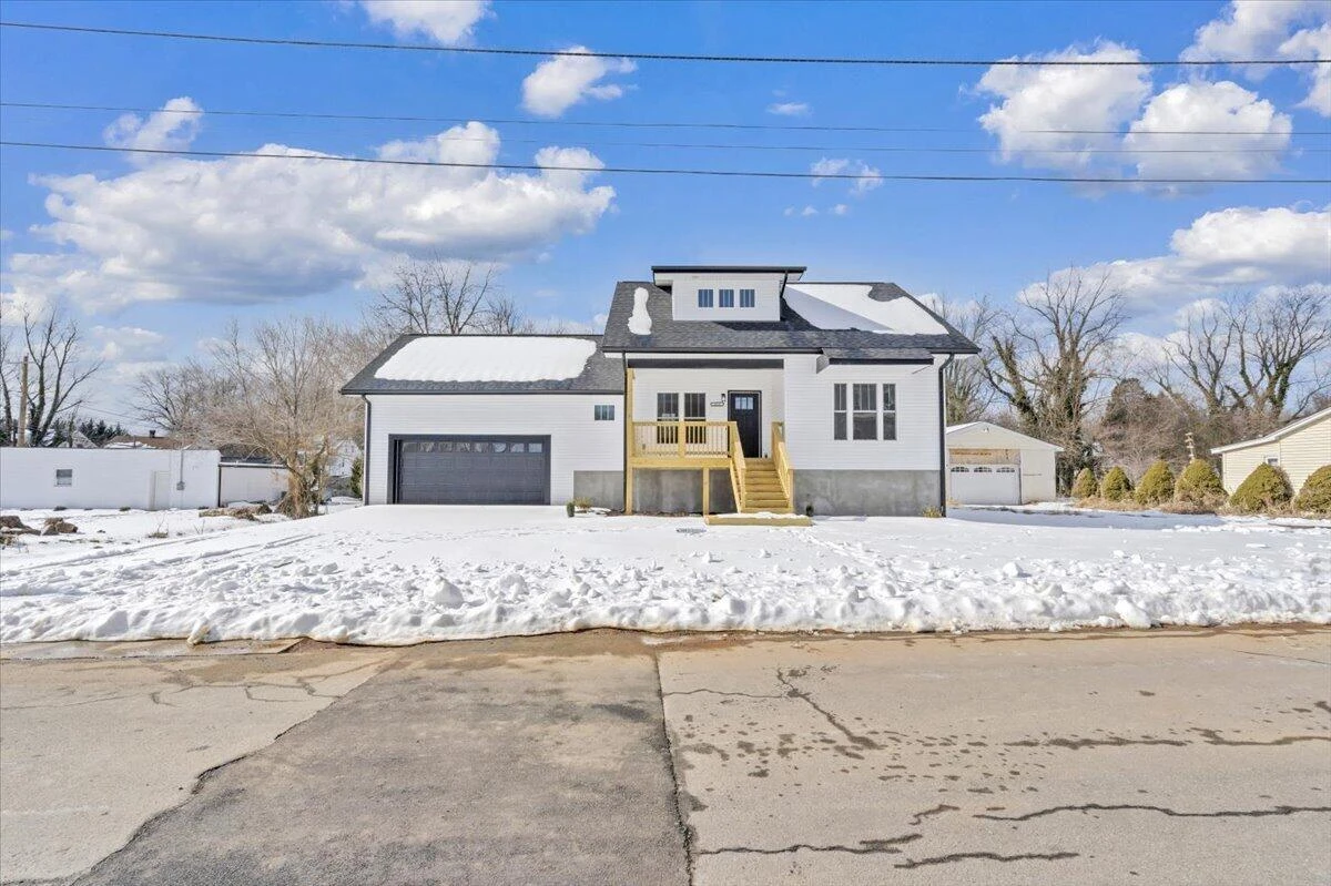415 7th ST - Photo 45
