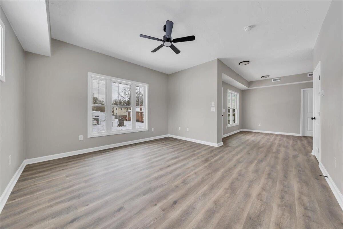 415 7th ST - Photo 7