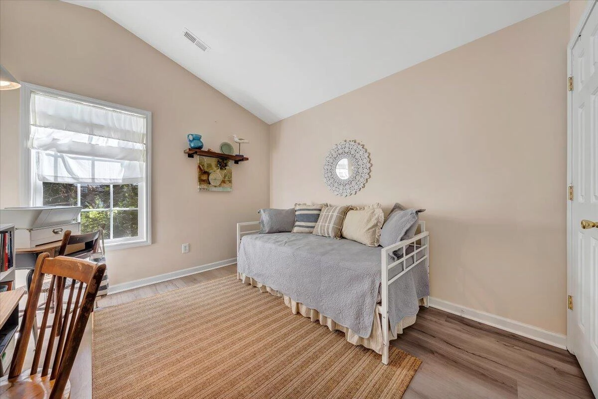 411 Jackson AVE - Photo 19