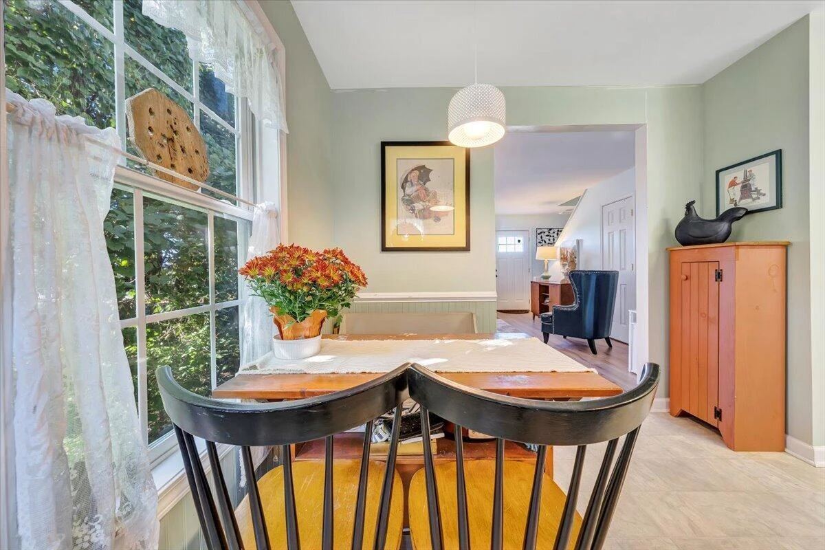 411 Jackson AVE - Photo 9