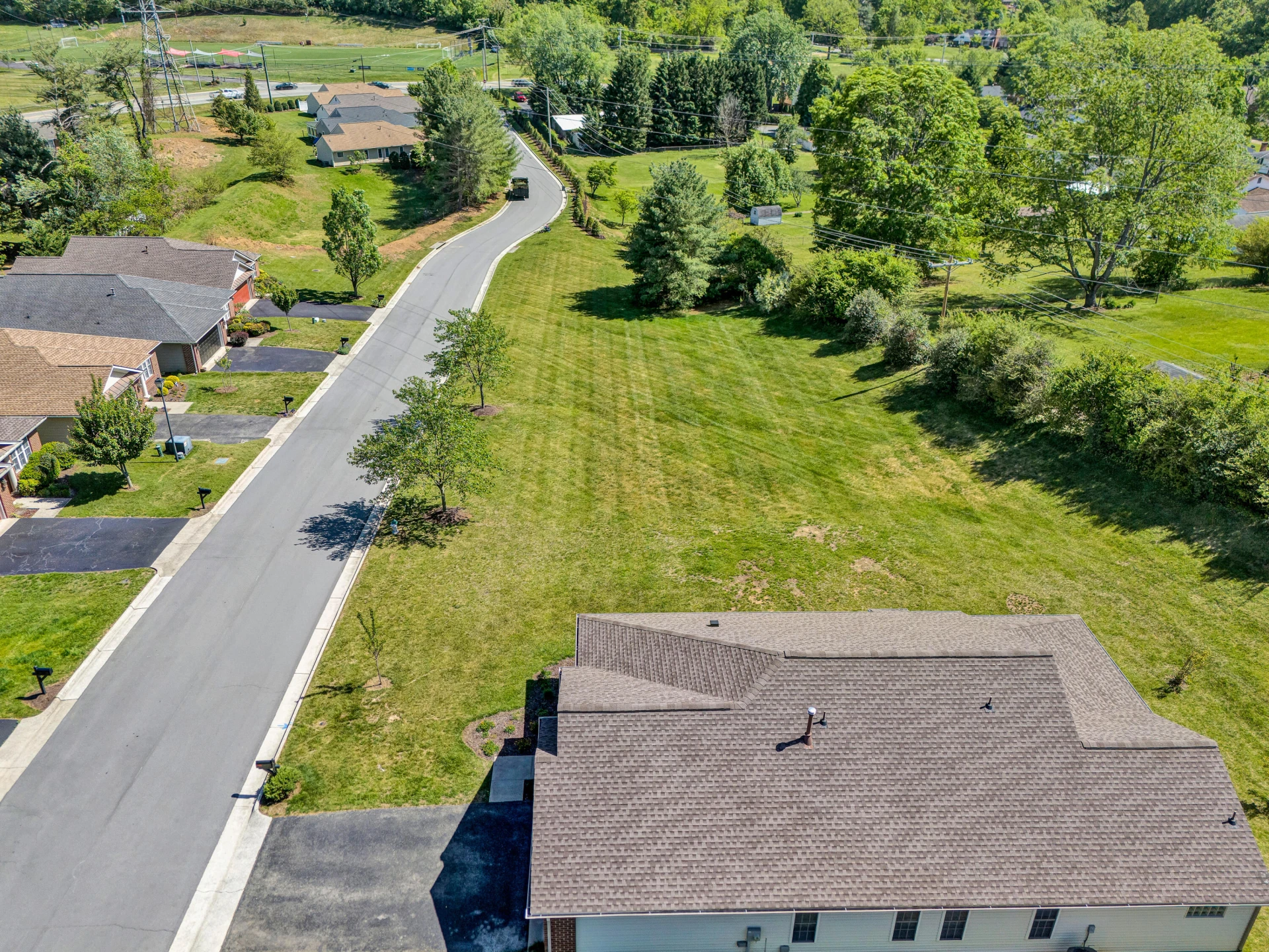 4530 Colonial Place DR - Photo 3