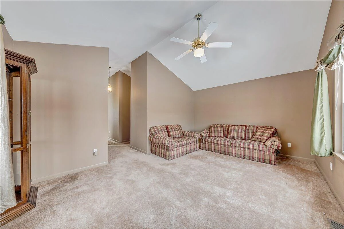 607 Loudon AVE - Photo 10