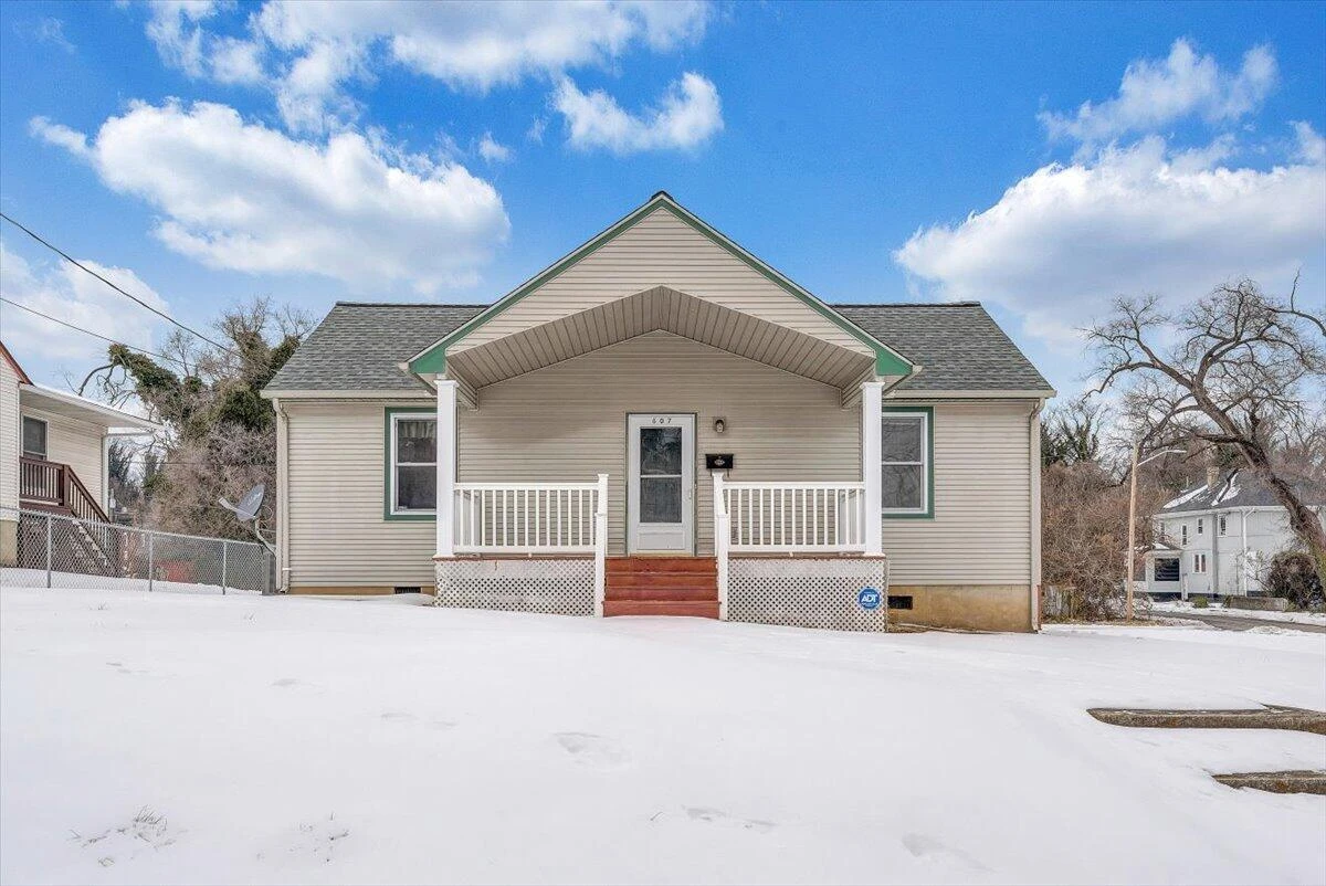 607 Loudon AVE - Photo 2
