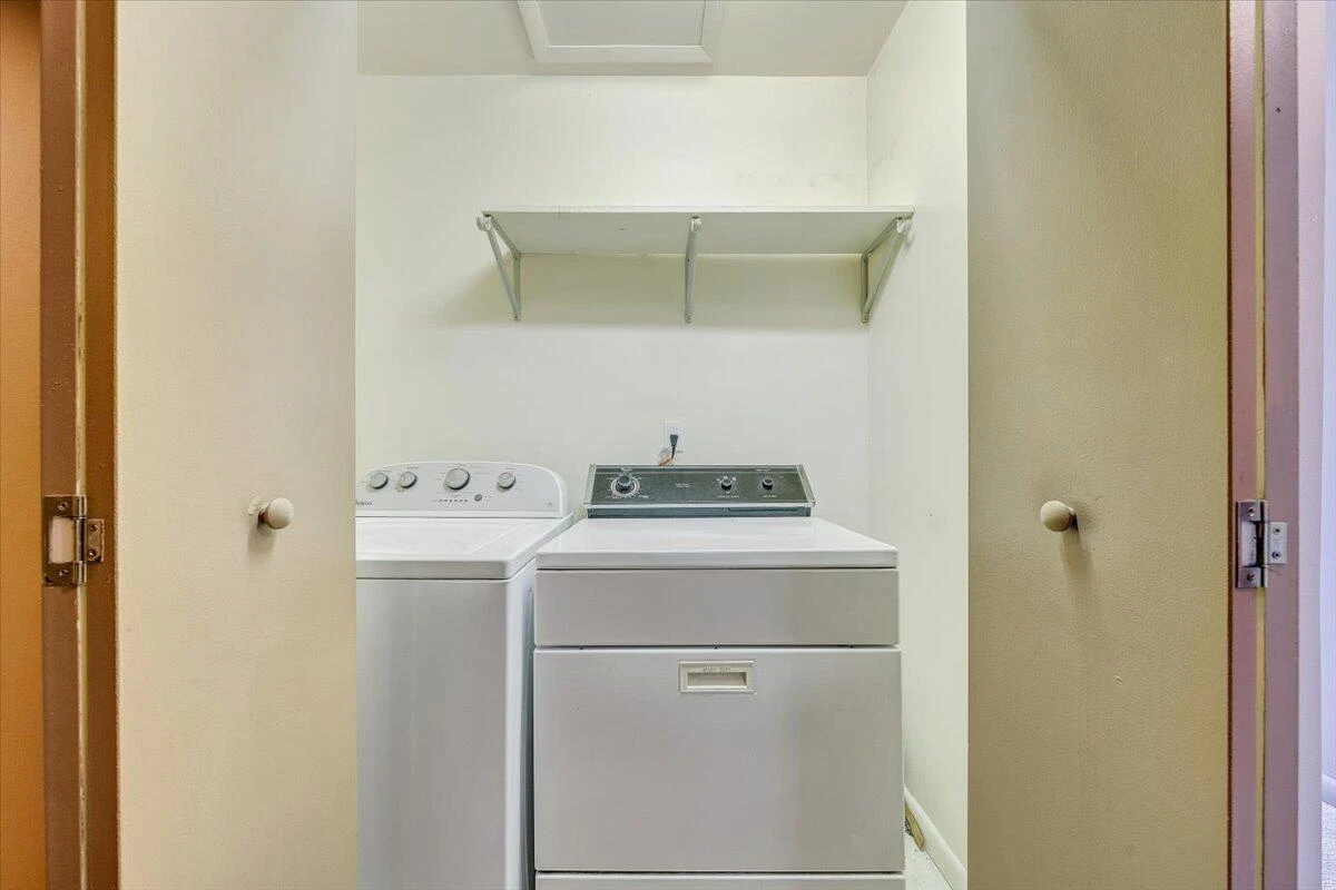 607 Loudon AVE - Photo 21