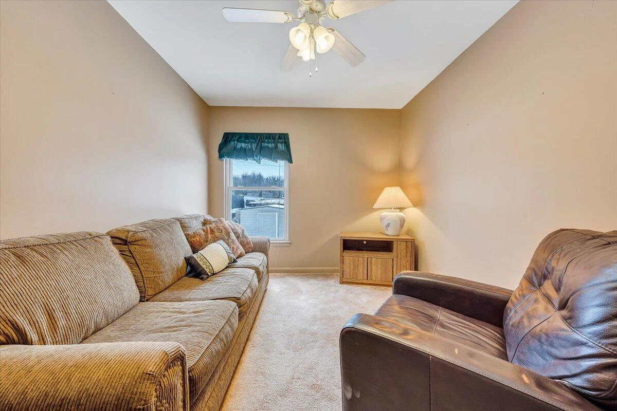 607 Loudon AVE - Photo 24