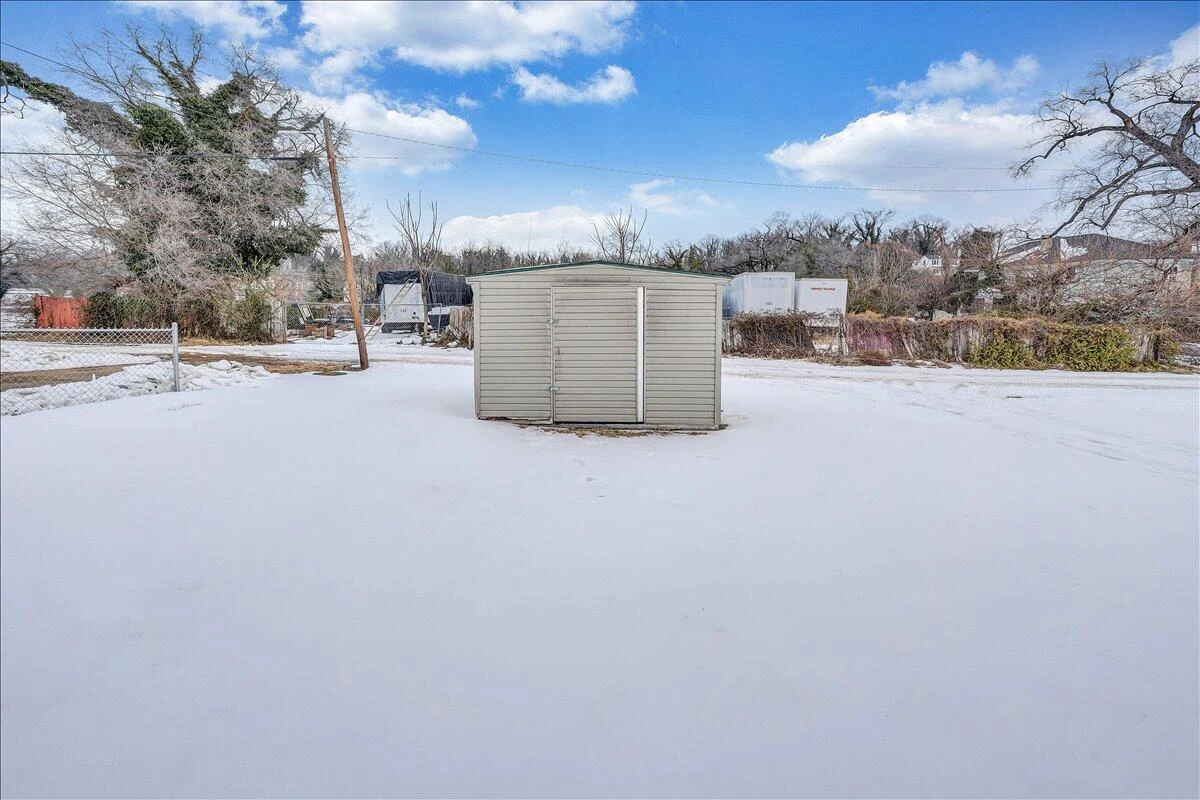 607 Loudon AVE - Photo 33