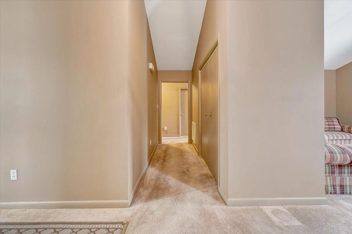 607 Loudon AVE - Photo 6