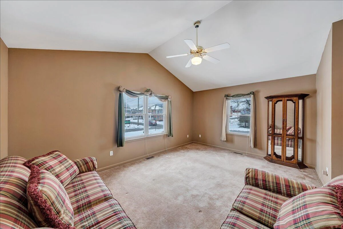 607 Loudon AVE - Photo 8