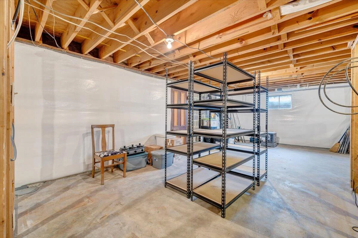 1167 Saint Peters RD - Photo 33