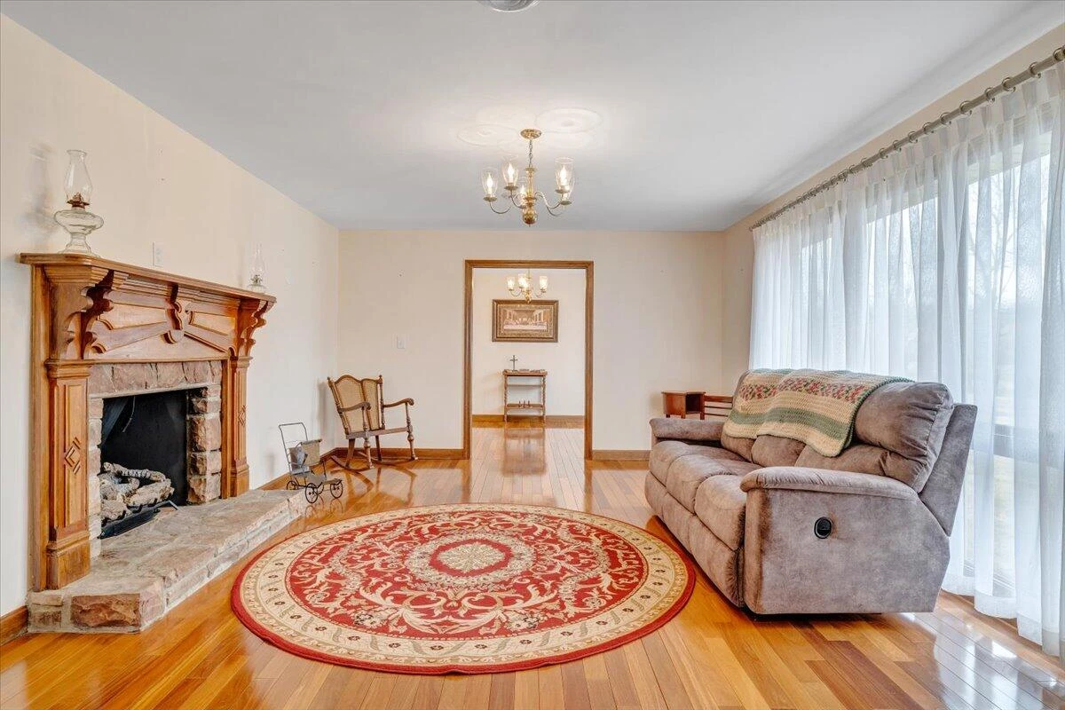 1167 Saint Peters RD - Photo 7