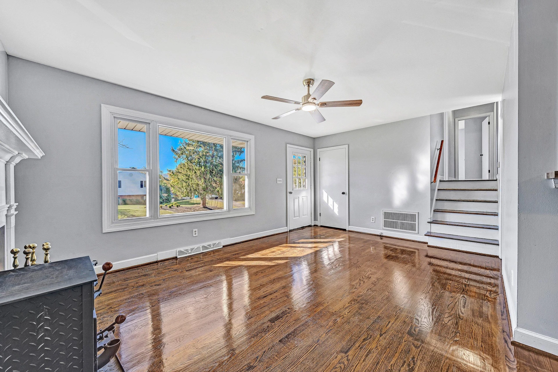 1633 Angus RD - Photo 2