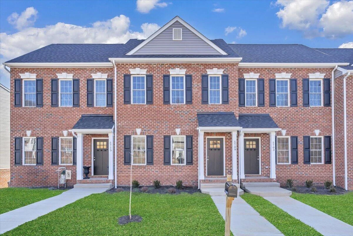 5703 Huntridge RD