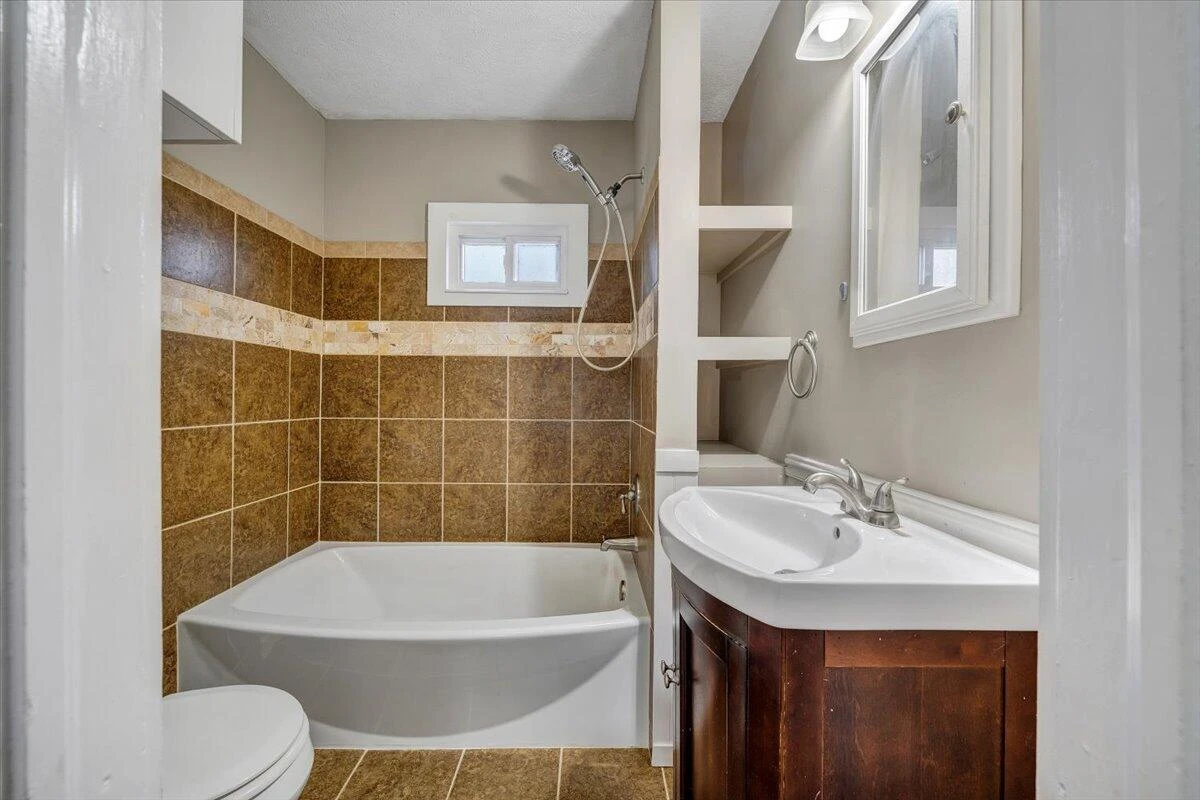 234 E Parrish ST - Photo 10