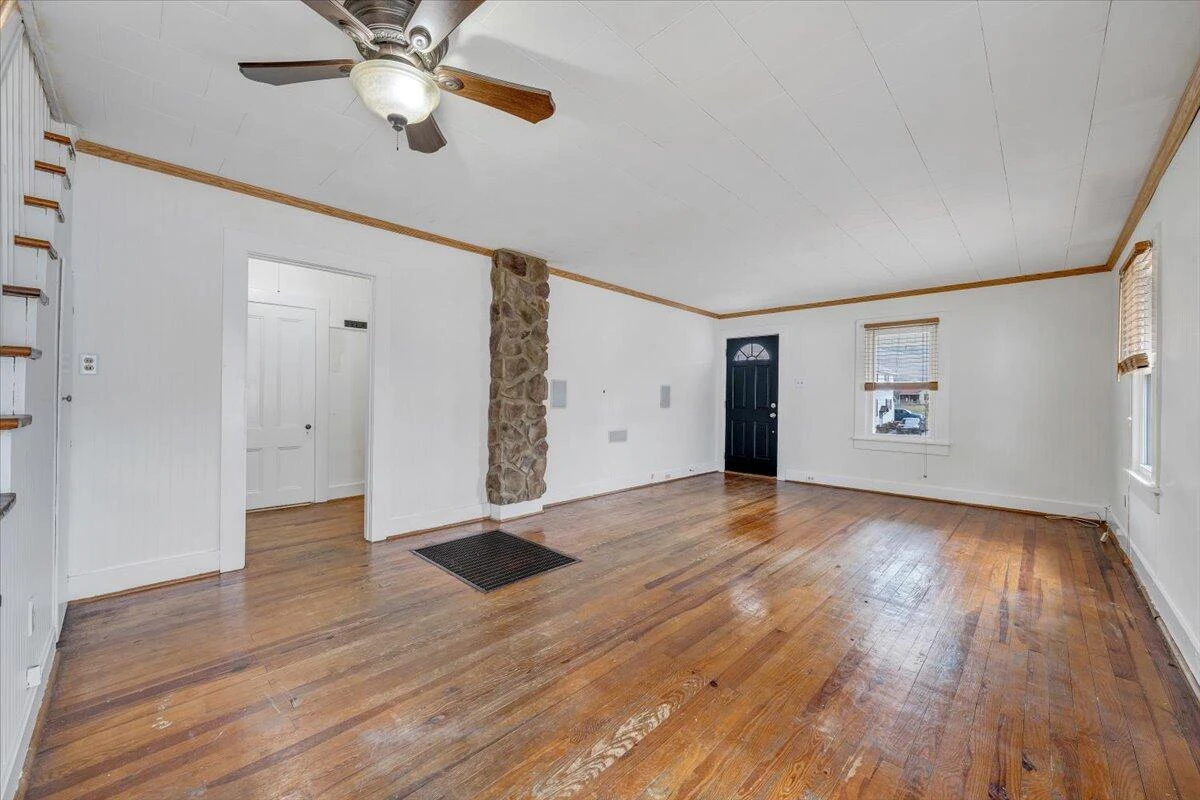 234 E Parrish ST - Photo 4