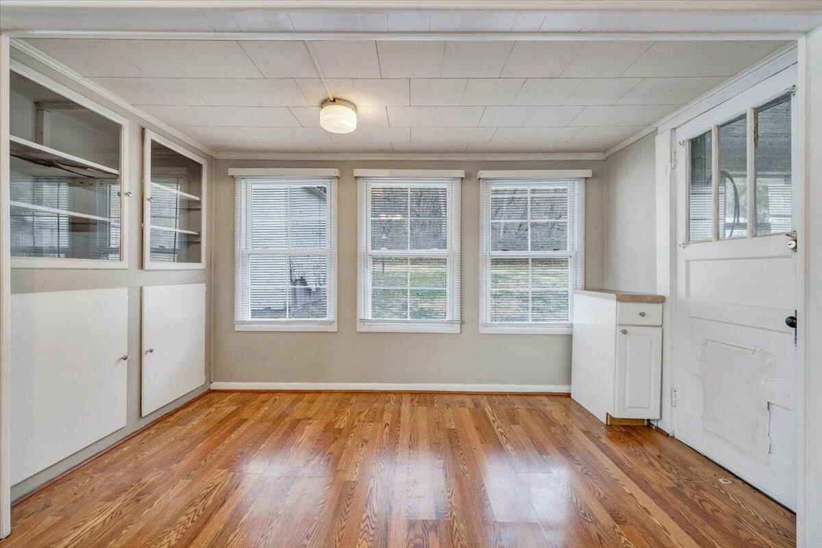 234 E Parrish ST - Photo 6