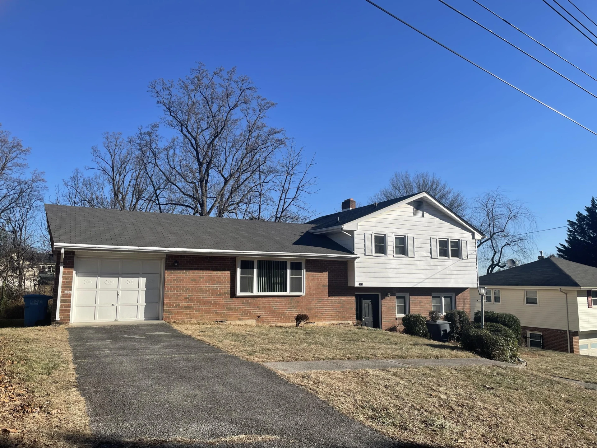 1121 Welch RD