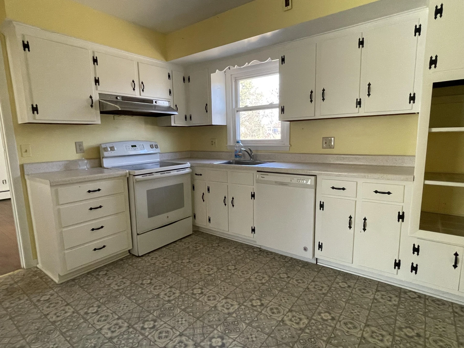 1121 Welch RD - Photo 16