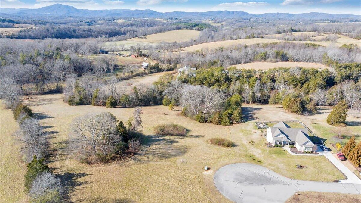 43 Halsey CT - Photo 5