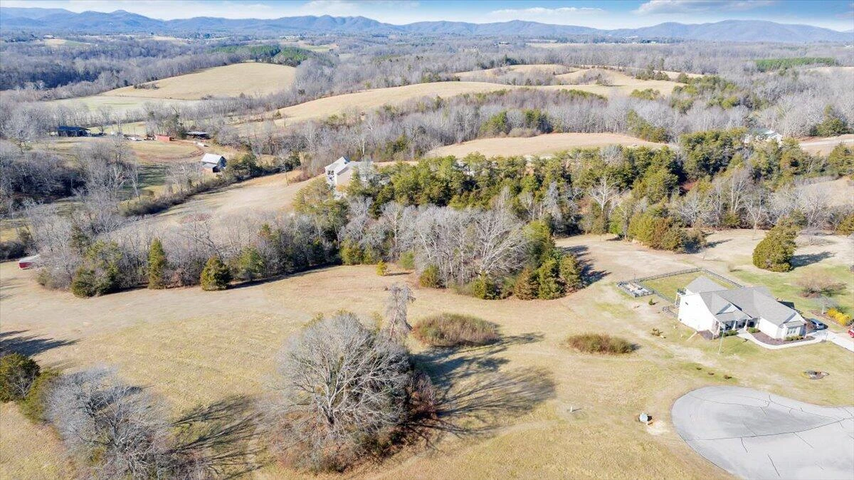 43 Halsey CT - Photo 6