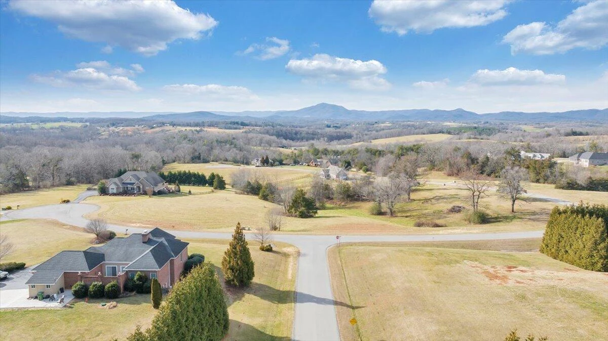 43 Halsey CT - Photo 8