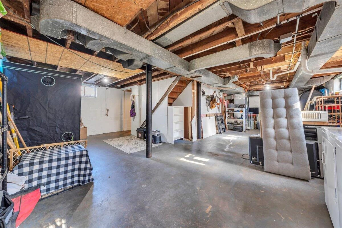 2432 Massachusetts AVE - Photo 21