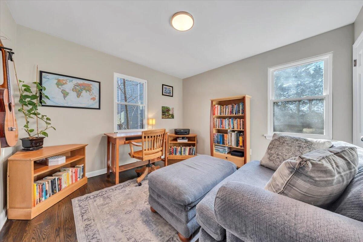 2432 Massachusetts AVE - Photo 12
