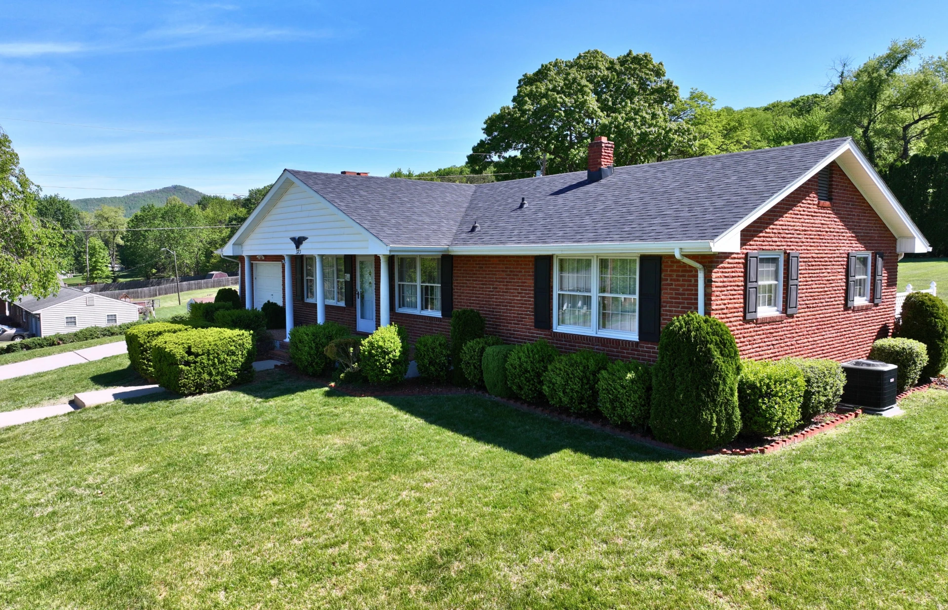 373 Langland DR - Photo 6