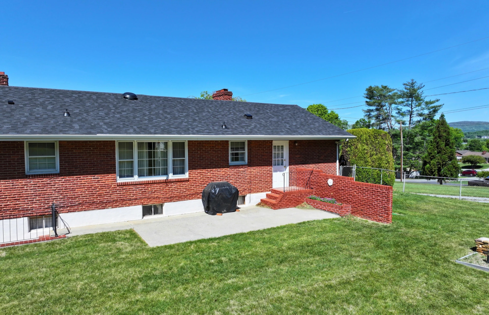 373 Langland DR - Photo 7