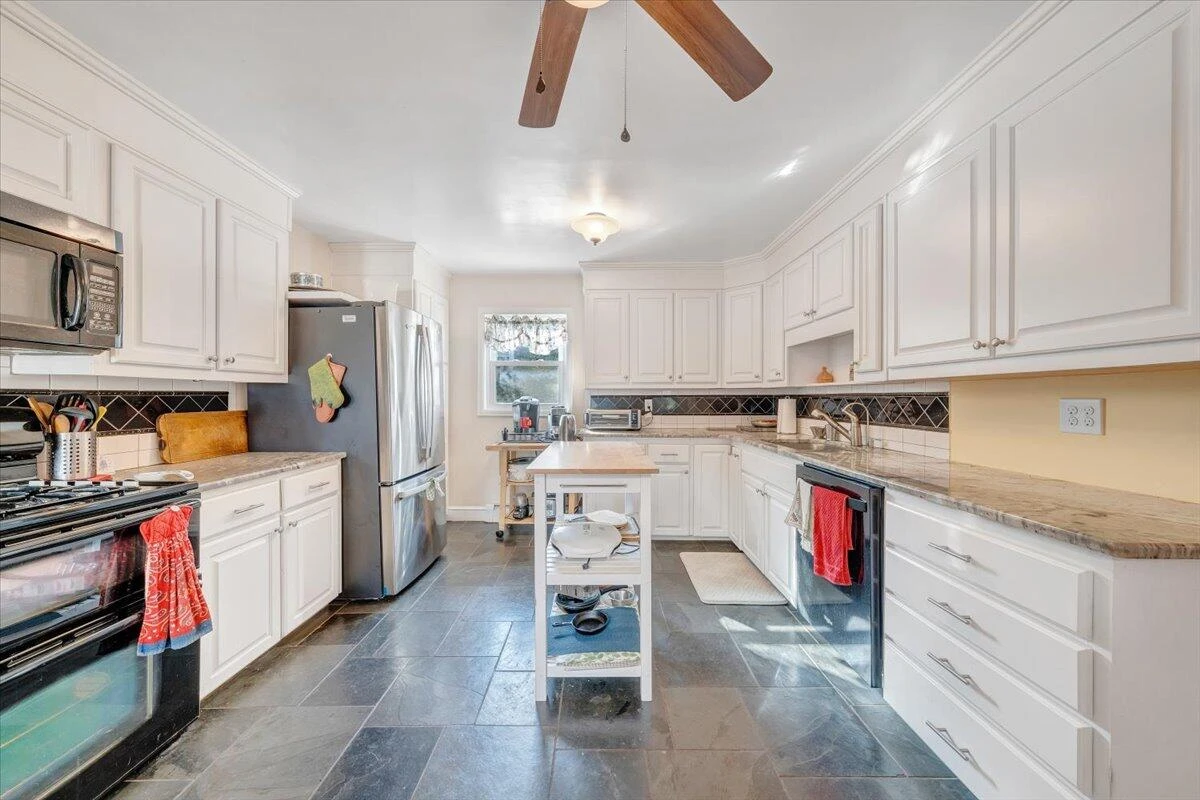 1826 Arlington RD - Photo 16