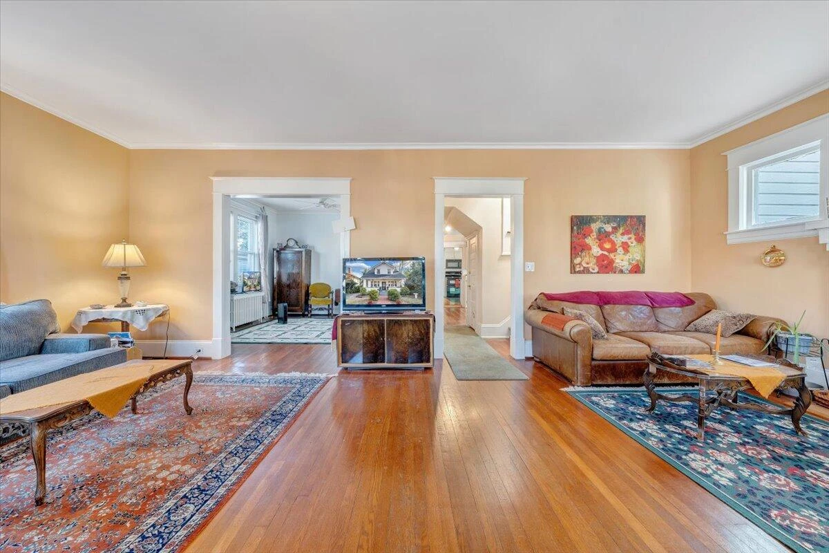 1826 Arlington RD - Photo 4