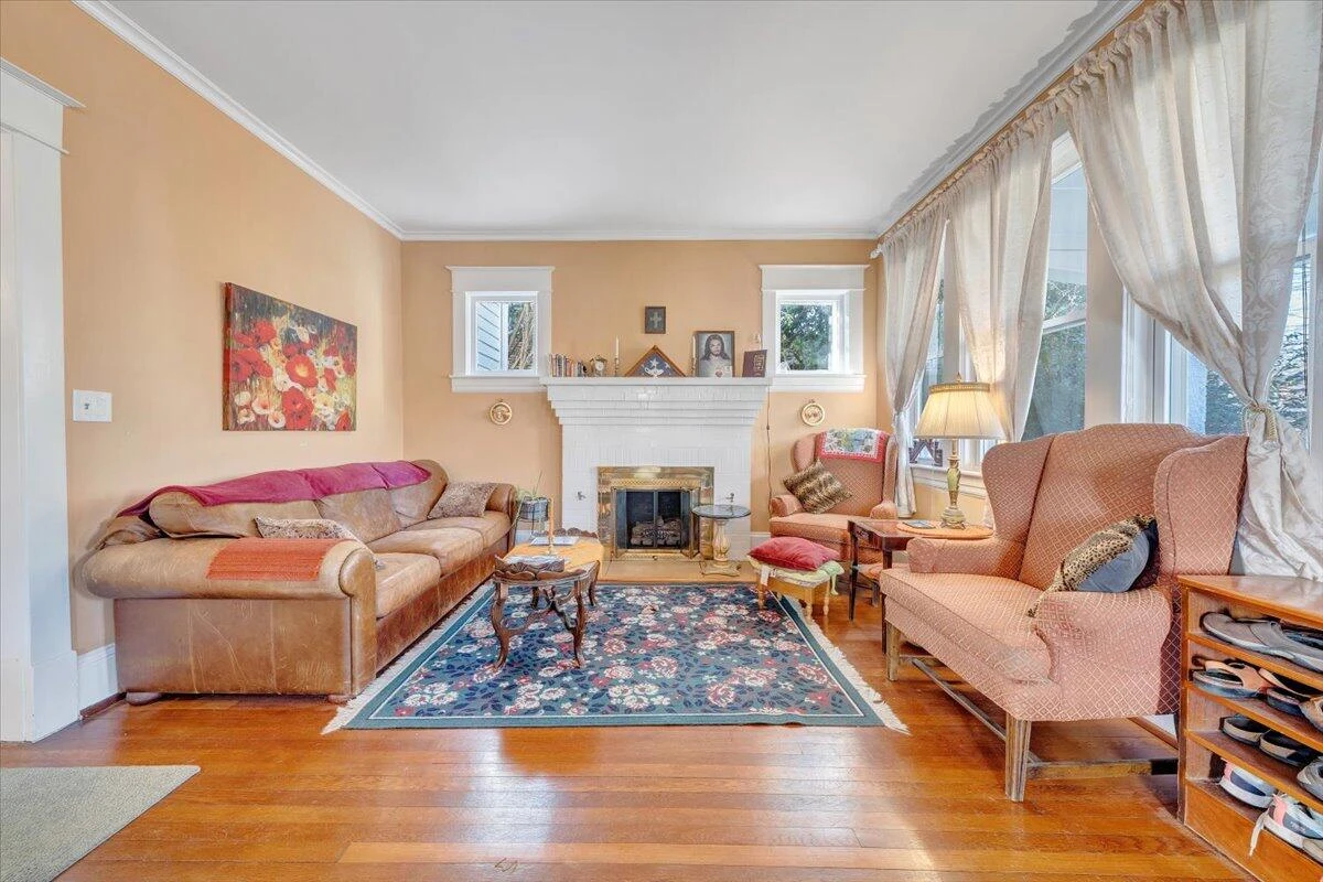 1826 Arlington RD - Photo 5
