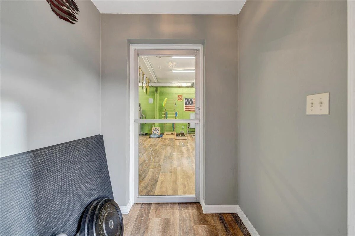 1234 Maple AVE - Photo 7