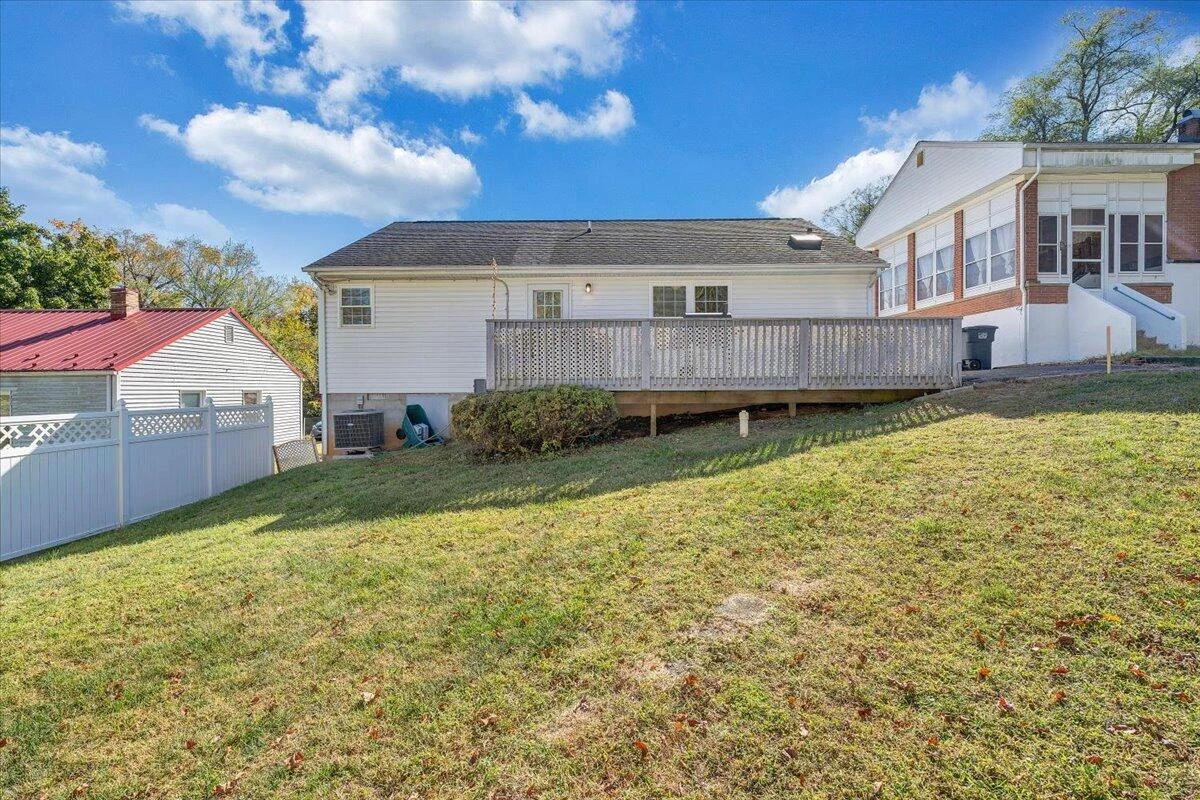 1146 Morehead AVE - Photo 13