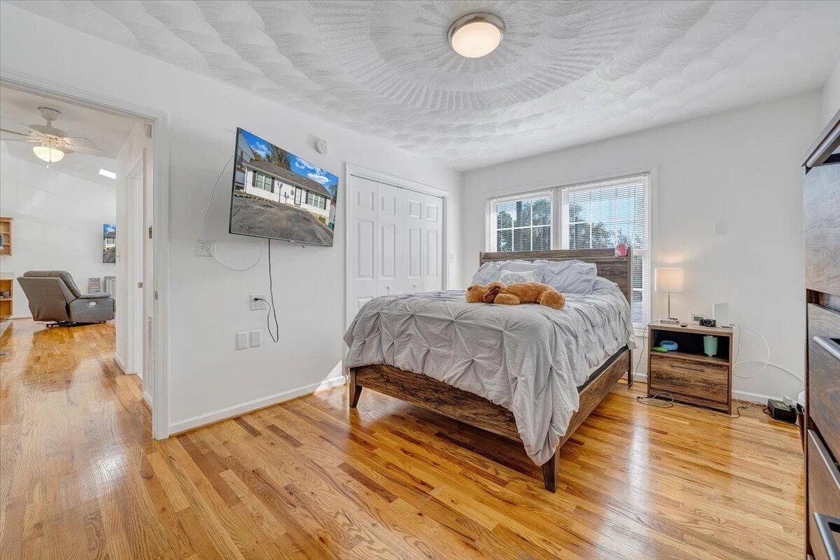 1146 Morehead AVE - Photo 9