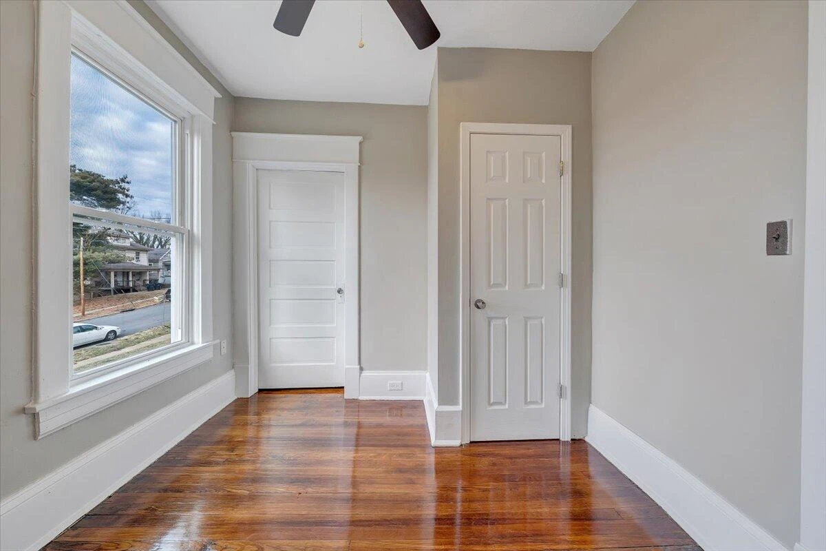 909 Highland AVE - Photo 31
