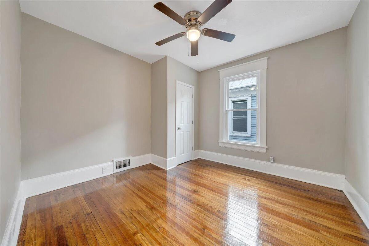 909 Highland AVE - Photo 35