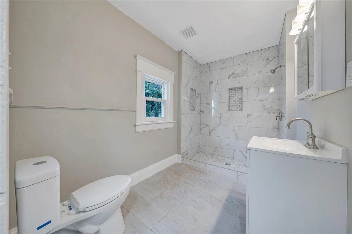 909 Highland AVE - Photo 38