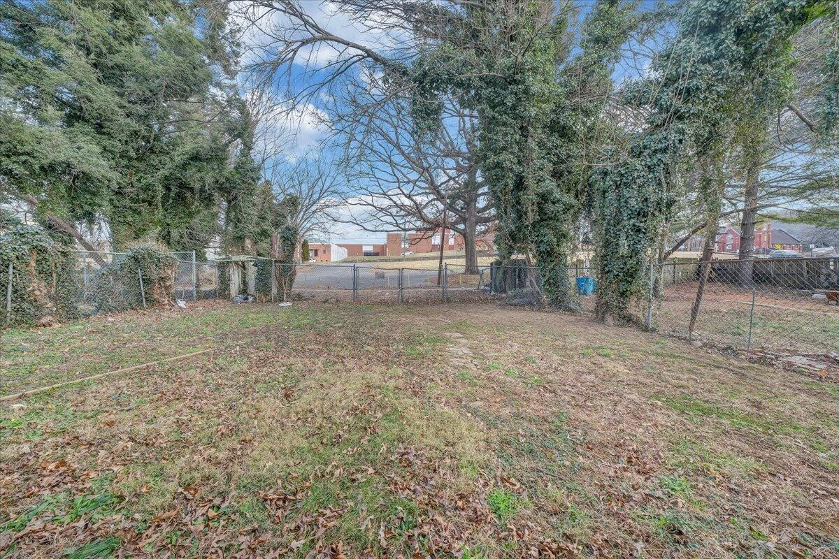 909 Highland AVE - Photo 46