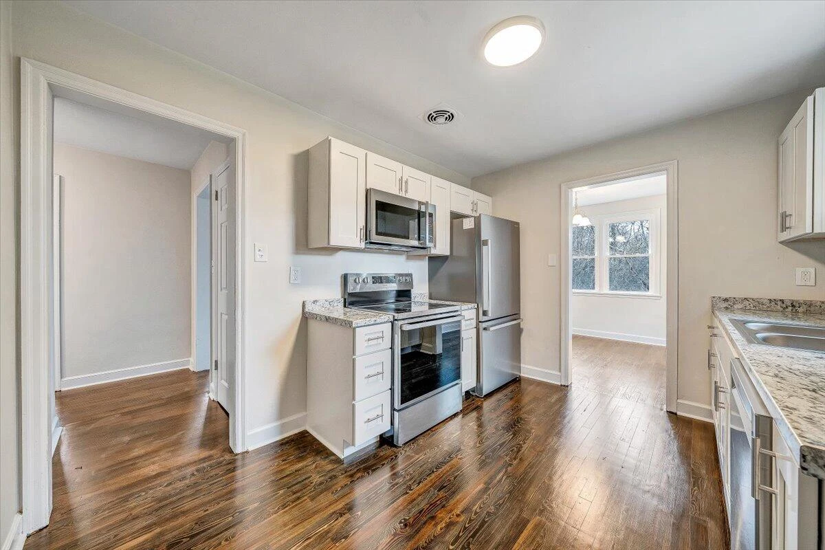 2830 Barnhart ST - Photo 14
