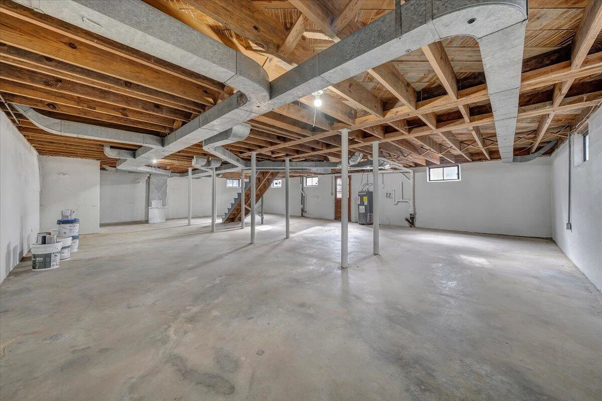 2830 Barnhart ST - Photo 28