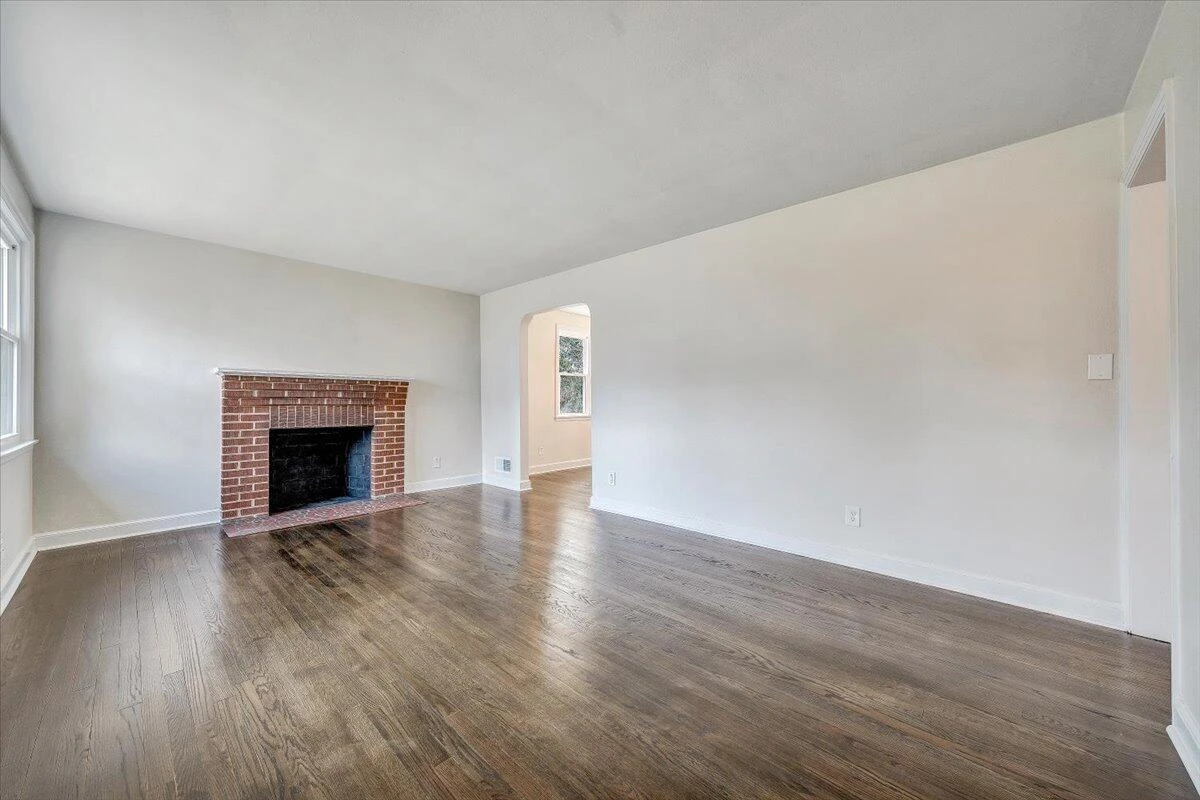 2830 Barnhart ST - Photo 3