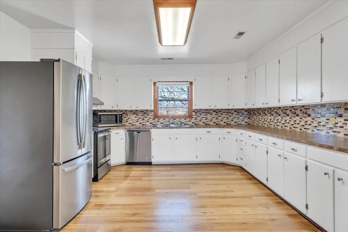 830 Dexter RD - Photo 11