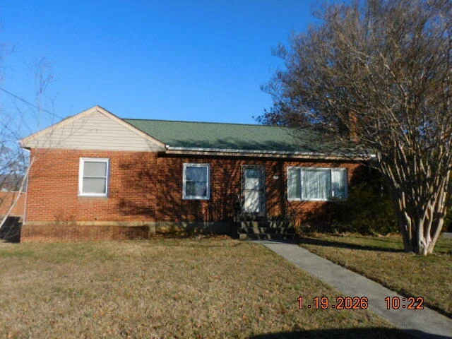 911 LOGAN ST