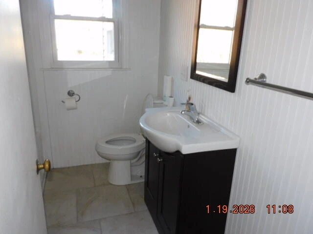 911 LOGAN ST - Photo 7