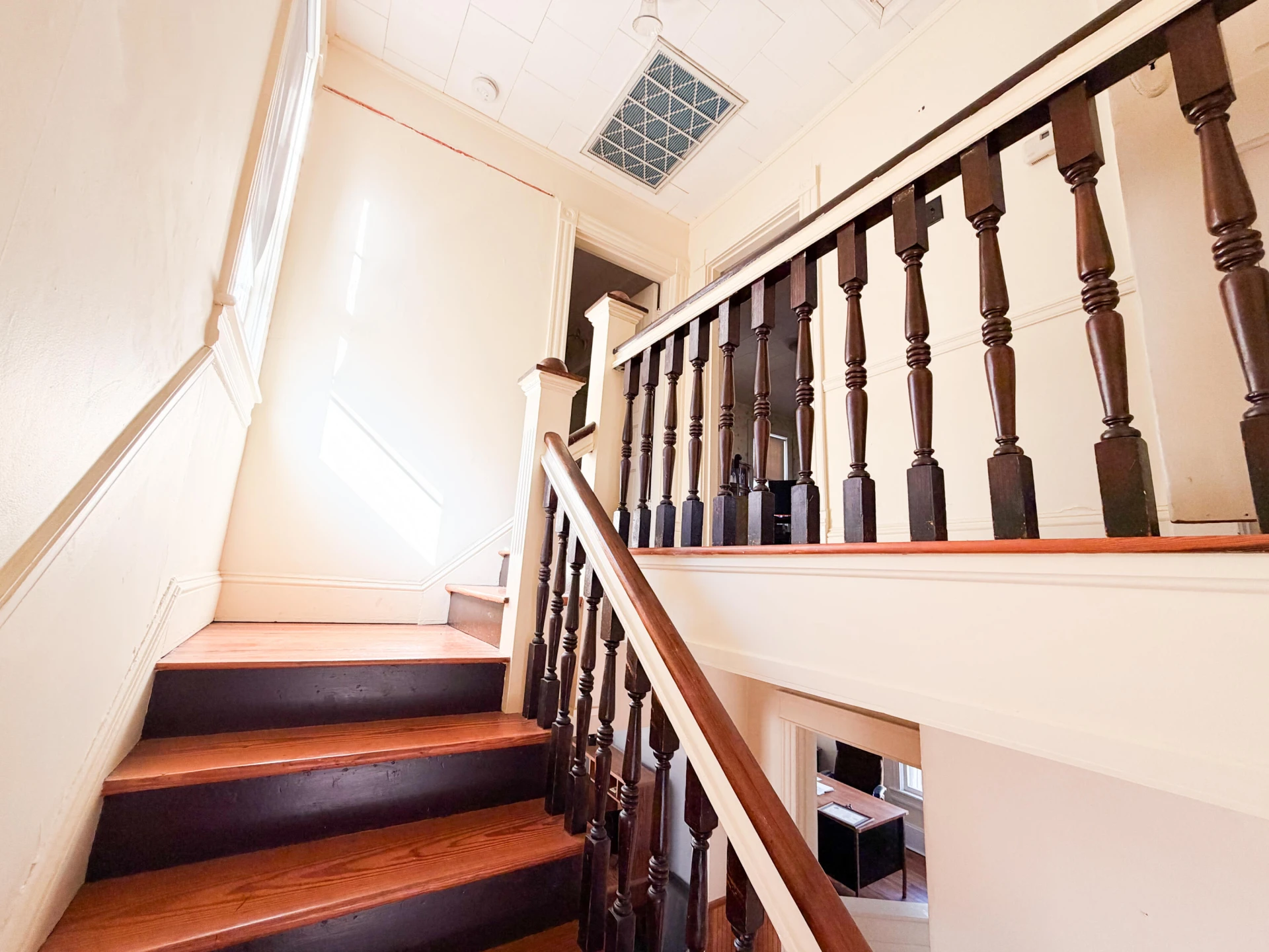 226 Locust ST - Photo 23