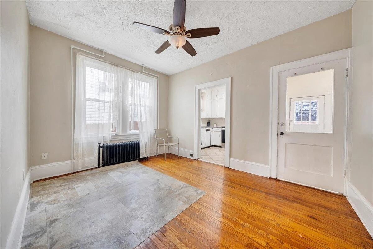 715 Highland AVE - Photo 11